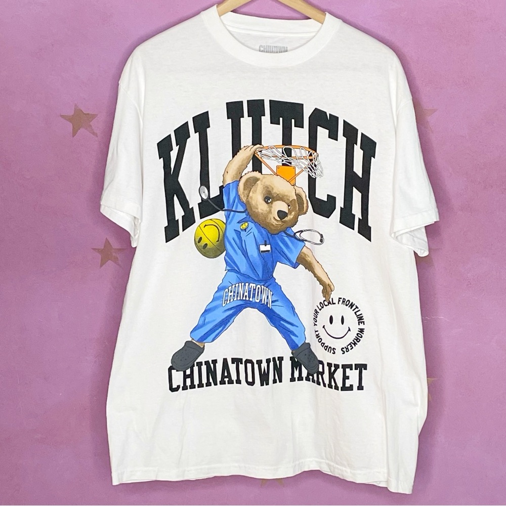 Chinatown Market Smiley Bear Basketball KLUTCH T-Shirt Men’s Size XL X-Large